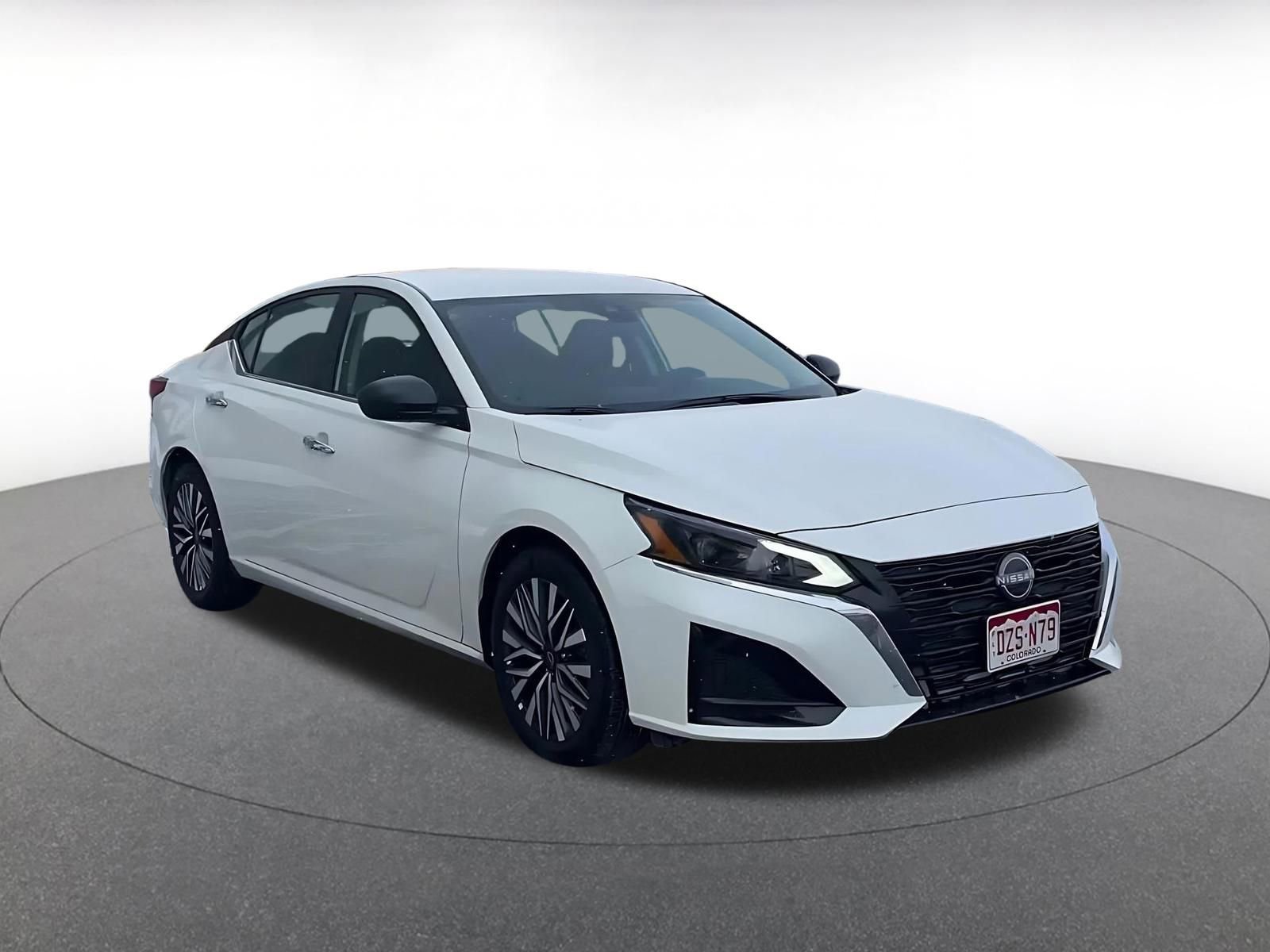 Used 2025 Nissan Altima 2.5 SV image 3