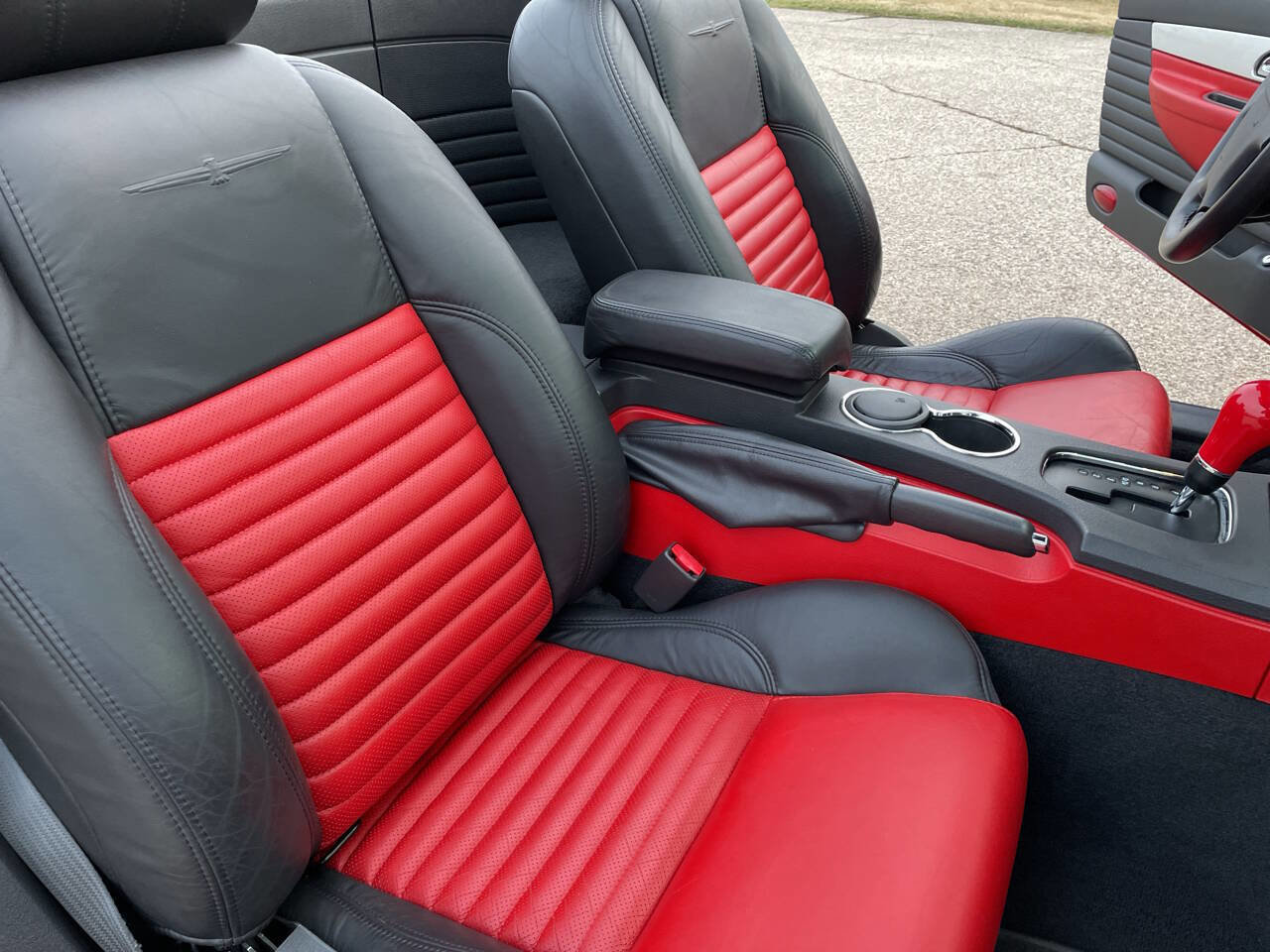 Used 2002 Ford Thunderbird Deluxe image 7