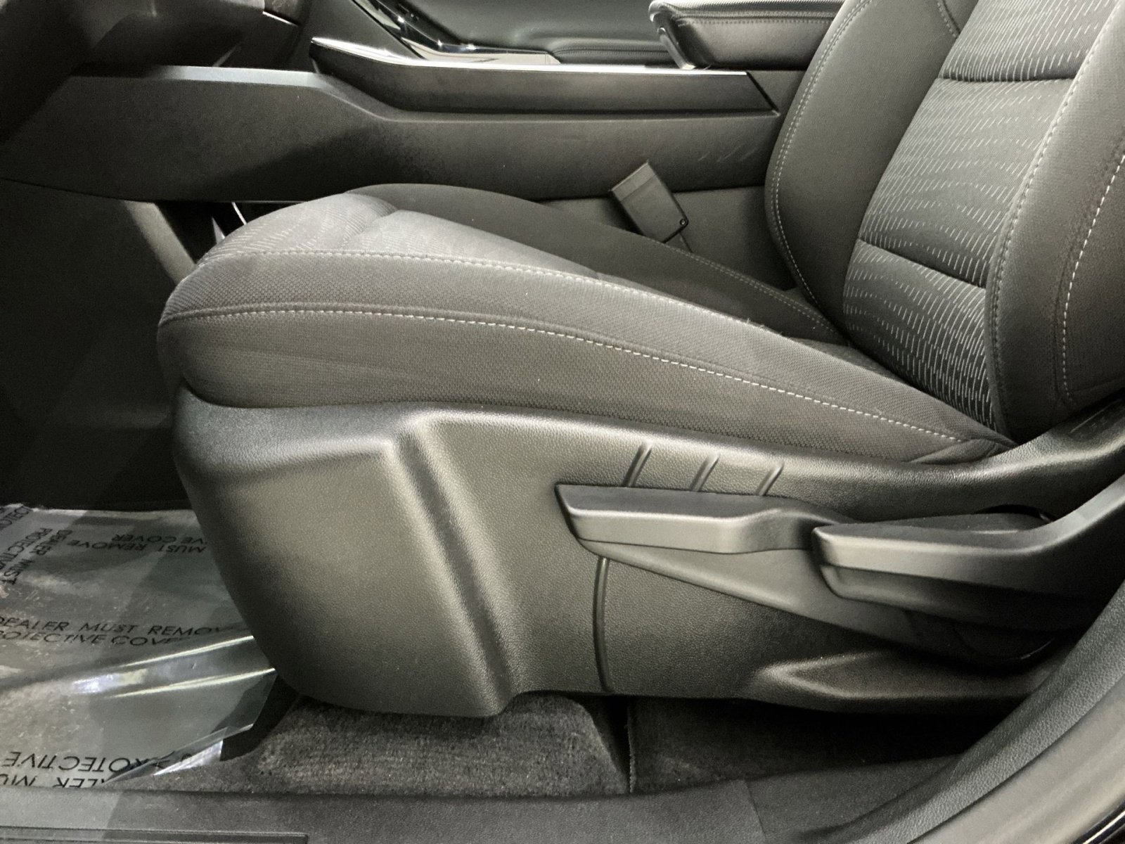 Used 2025 Chevrolet Equinox LT image 22