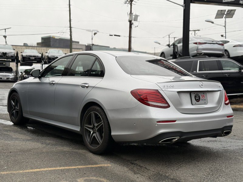 Used 2018 Mercedes-Benz E 300 4MATIC image 5