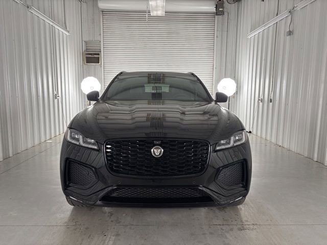 Used 2026 Jaguar F-PACE R-Dynamic S image 3