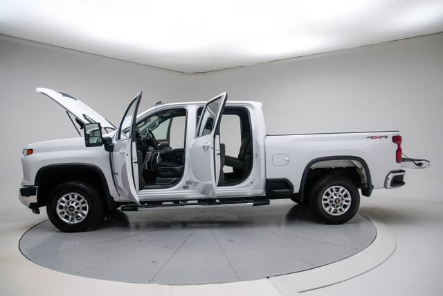 Used 2025 Chevrolet Silverado 2500 LT w/ Convenience Package AWD/4WD image 18