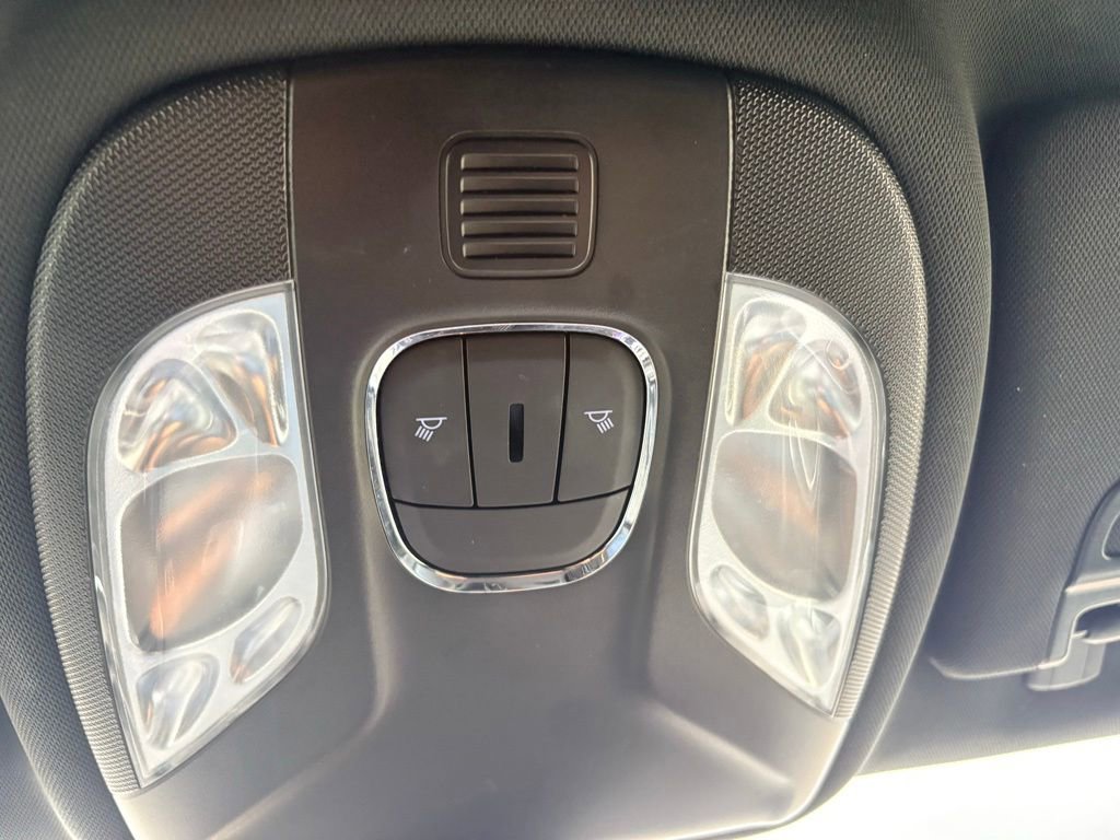 Used 2024 Jeep Compass Limited image 28