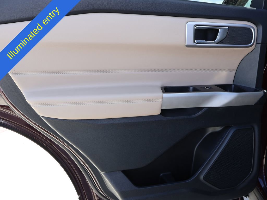 Used 2022 Ford Explorer XLT image 18
