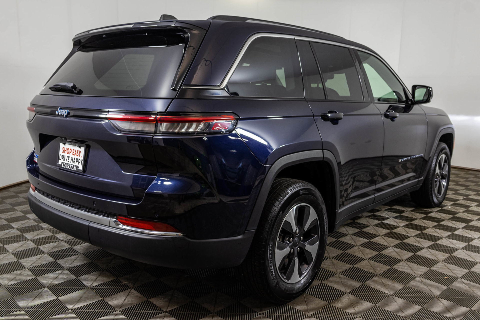 Used 2024 Jeep Grand Cherokee Limited 4xe AWD/4WD image 17