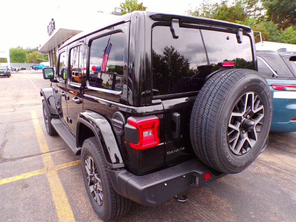 New 2027 Jeep Wrangler Unlimited Sahara AWD/4WD image 10