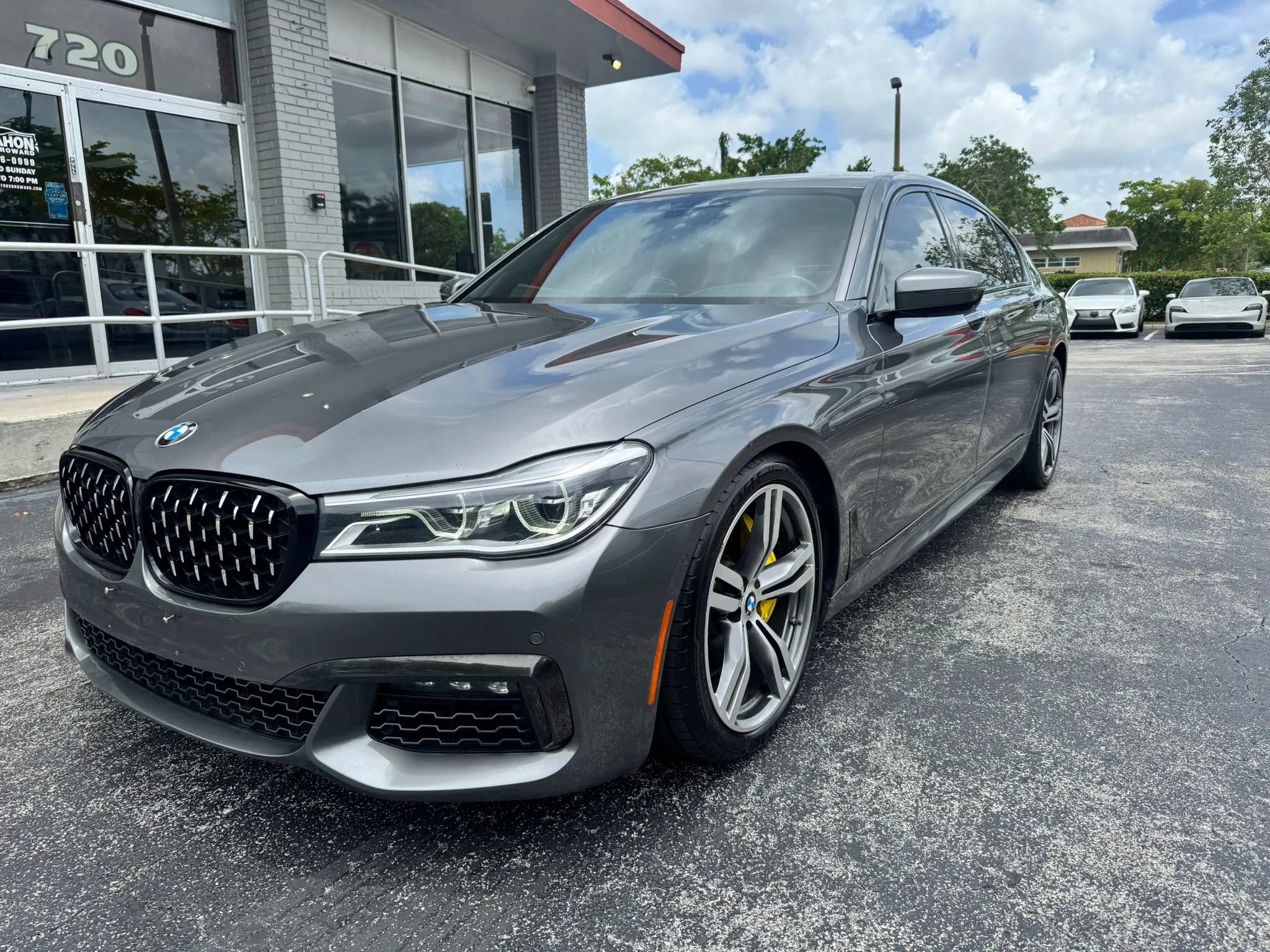 Used 2016 BMW 750i xDrive AWD/4WD image 2