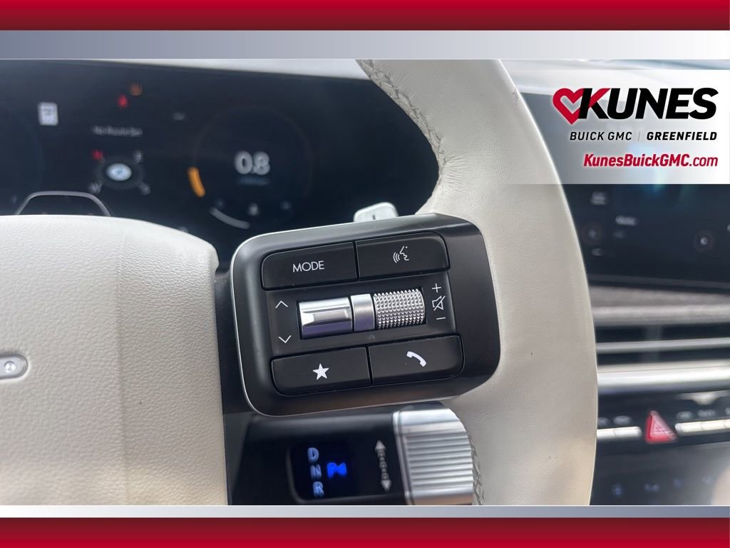 Used 2024 Hyundai Santa Fe Limited image 22