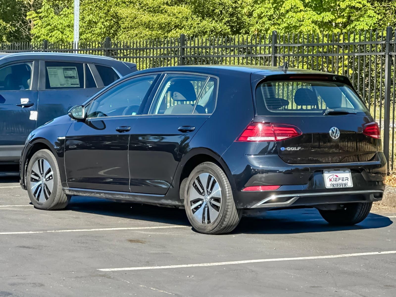 Used 2019 Volkswagen e-Golf SE w/ Driver Assistance Package FWD image 5