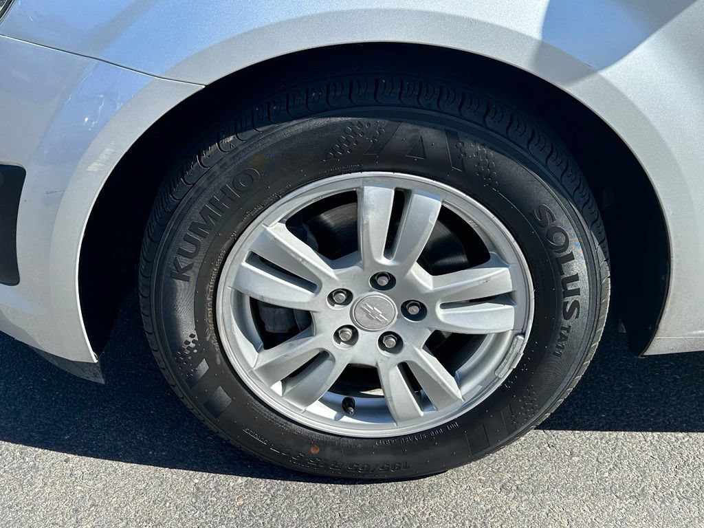 Certified 2016 Chevrolet Sonic LT FWD image 20