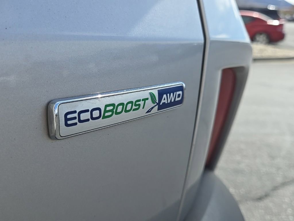 Used 2020 Ford Escape Titanium image 11