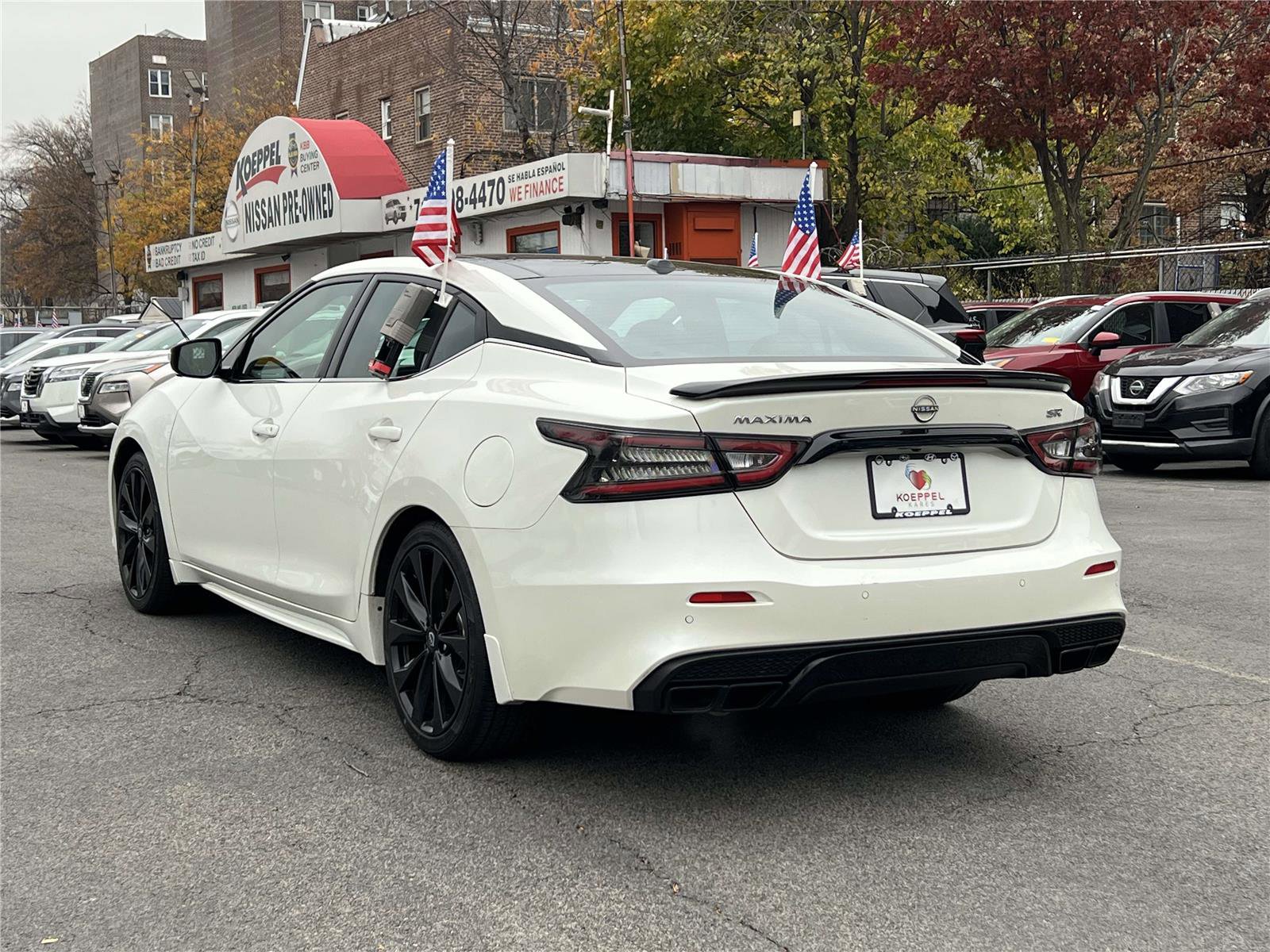 Used 2023 Nissan Maxima SR w/ Sport Mat Group image 8