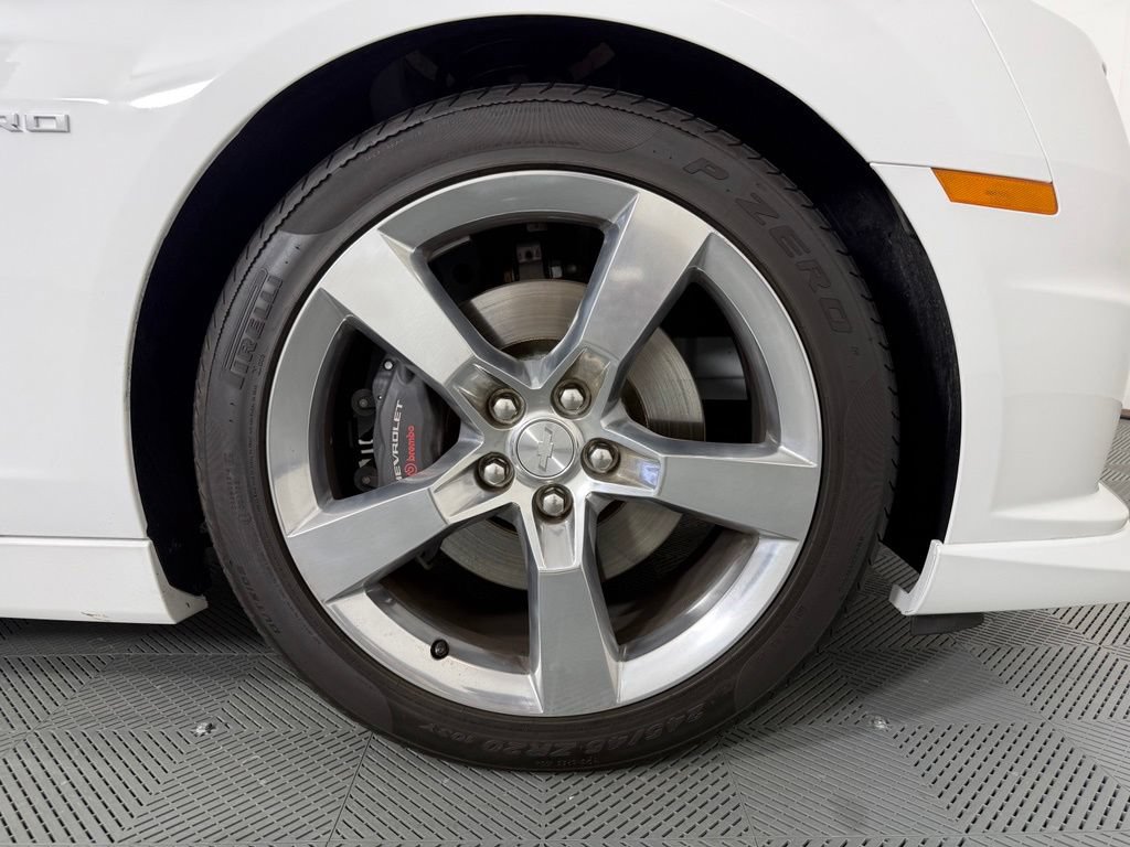 Used 2013 Chevrolet Camaro SS RWD image 12
