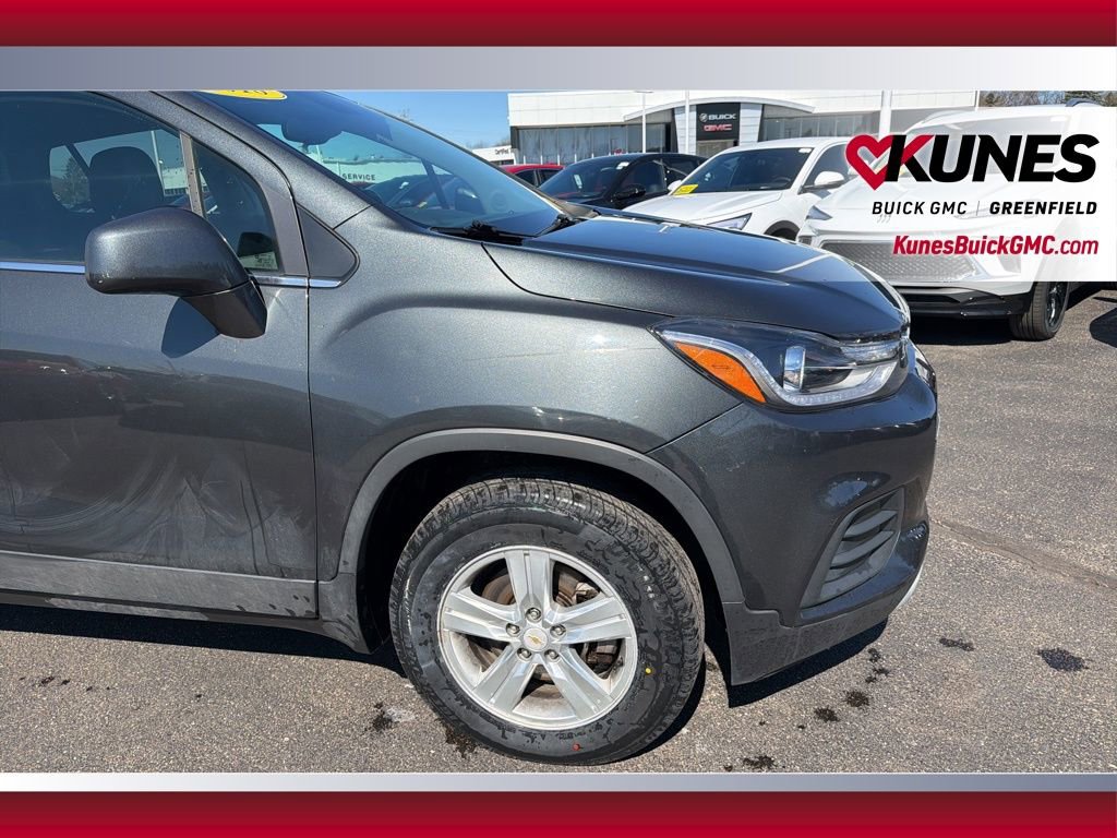 Used 2018 Chevrolet Trax LT w/ LT Convenience Package AWD/4WD image 14