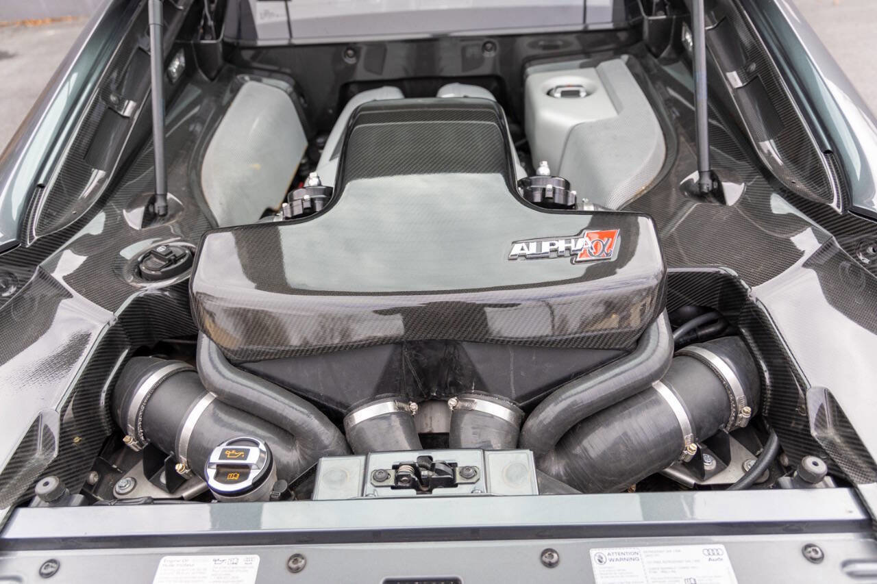 Used 2011 Audi R8 V10 image 4