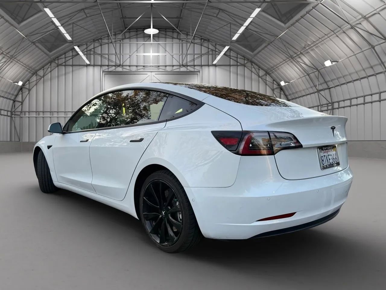 Used 2018 Tesla Model 3 Long Range image 3