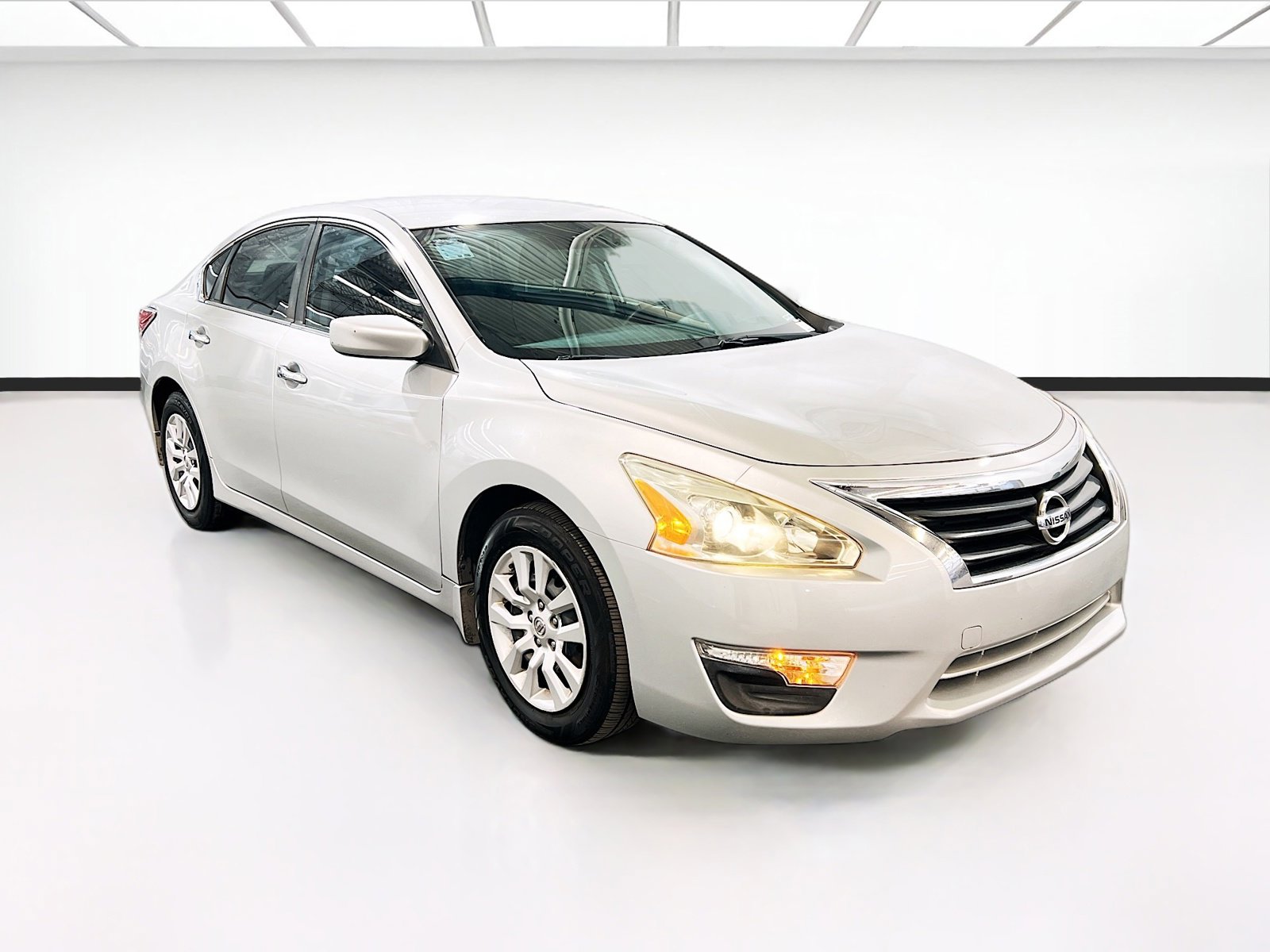 Used 2015 Nissan Altima 2.5 S image 3