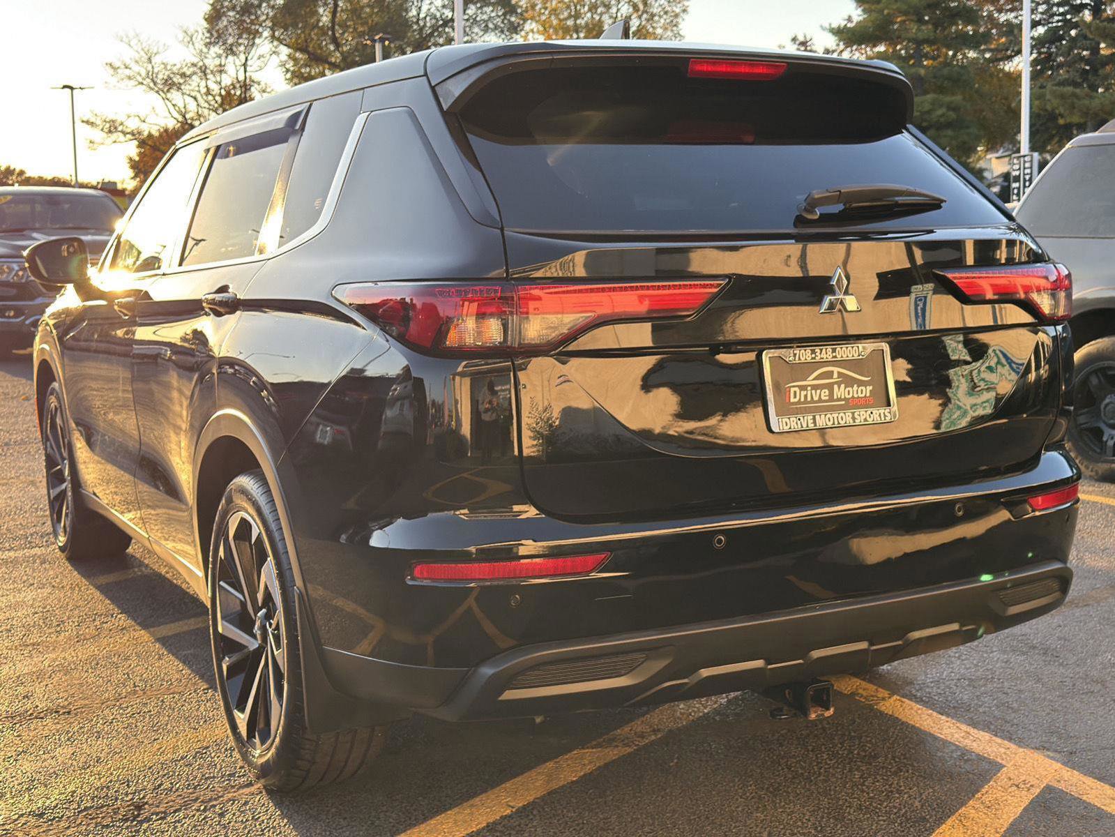 Used 2022 Mitsubishi Outlander ES image 15