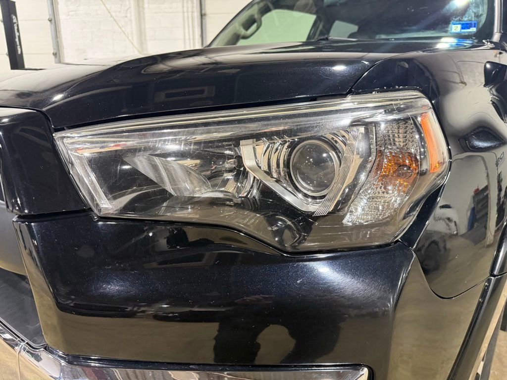 Used 2018 Toyota 4Runner Limited AWD/4WD image 10