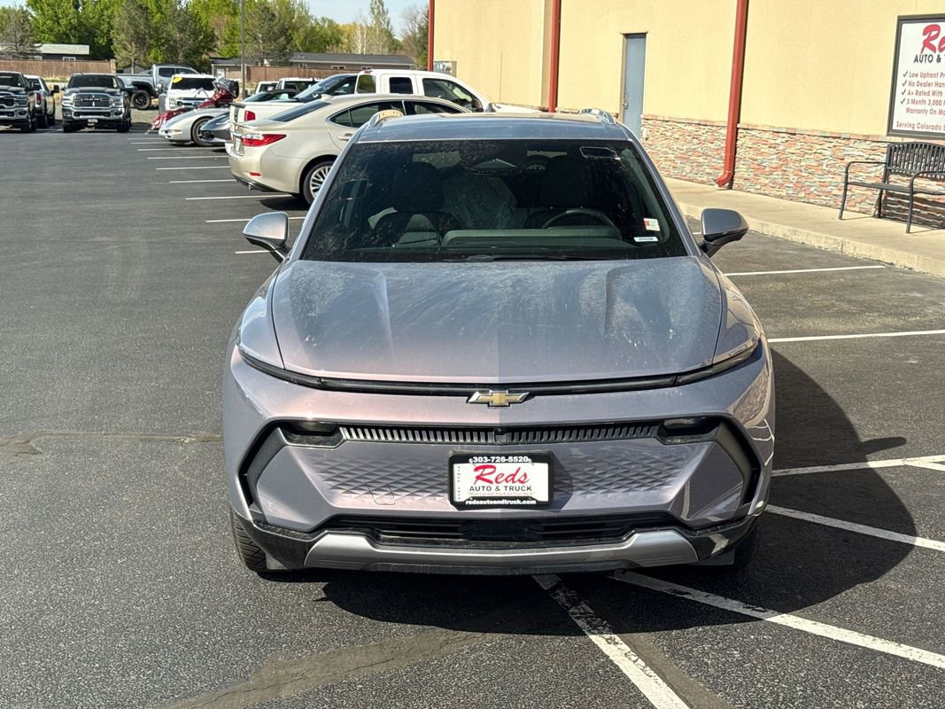 Used 2024 Chevrolet Equinox EV LT image 3