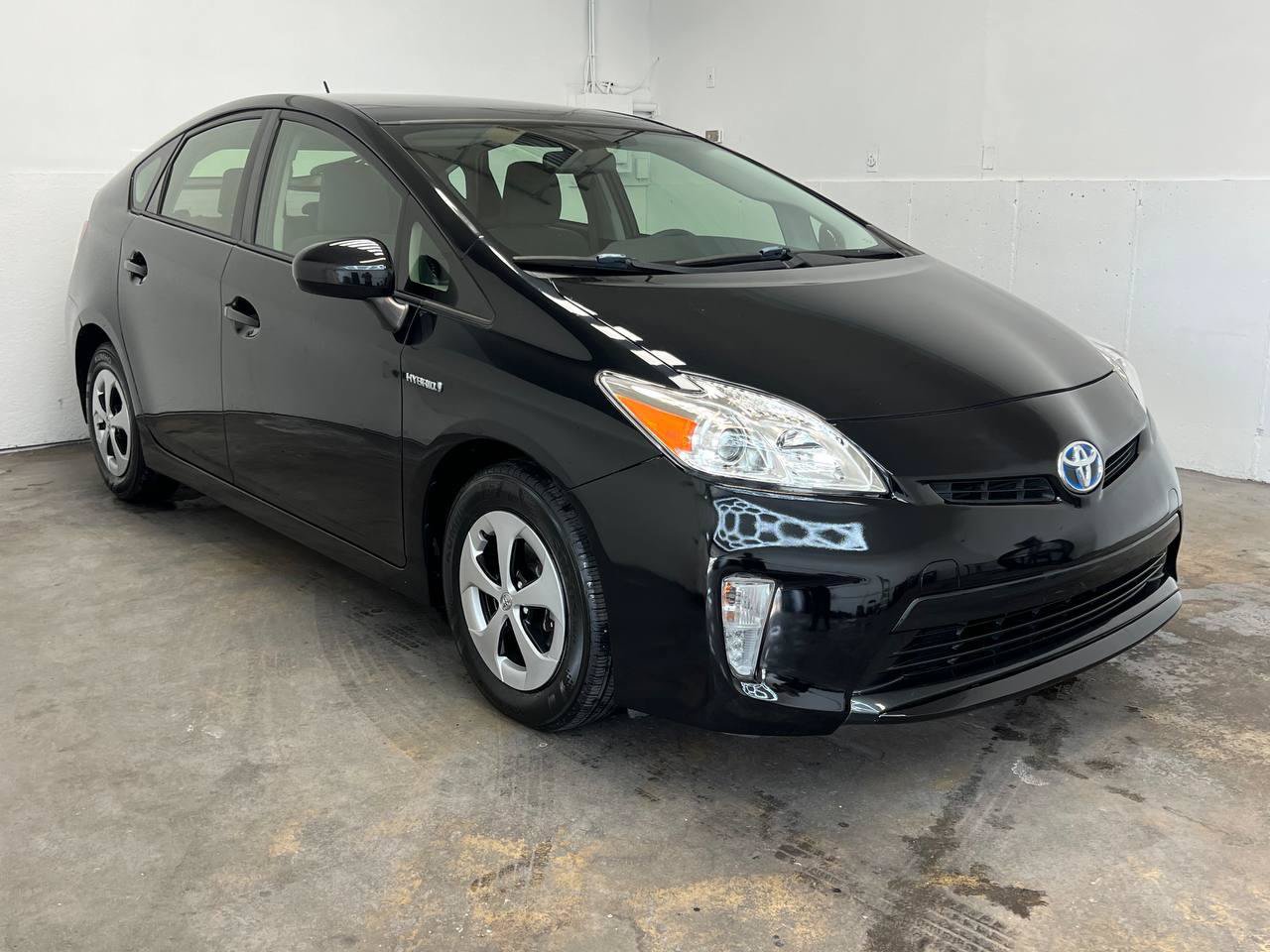Used 2014 Toyota Prius Three w/ Solar Roof Package FWD image 3
