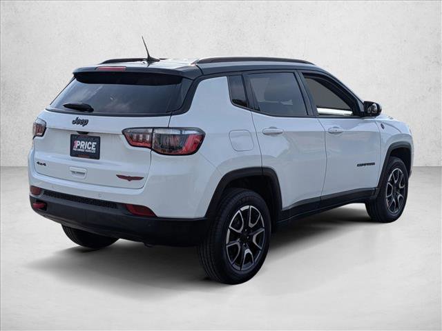 Used 2024 Jeep Compass Trailhawk image 5
