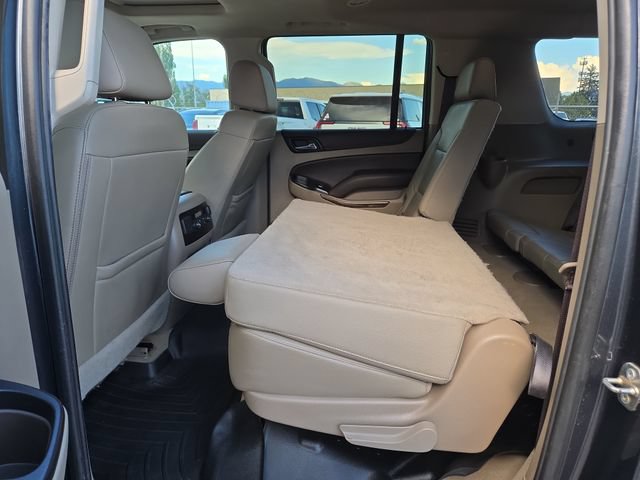 Used 2019 Chevrolet Suburban LT w/ Luxury Package AWD/4WD image 31