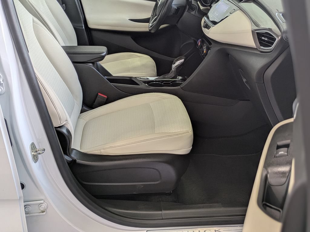 Used 2020 Buick Encore GX Preferred w/ Cold Weather Comfort Package AWD/4WD image 19