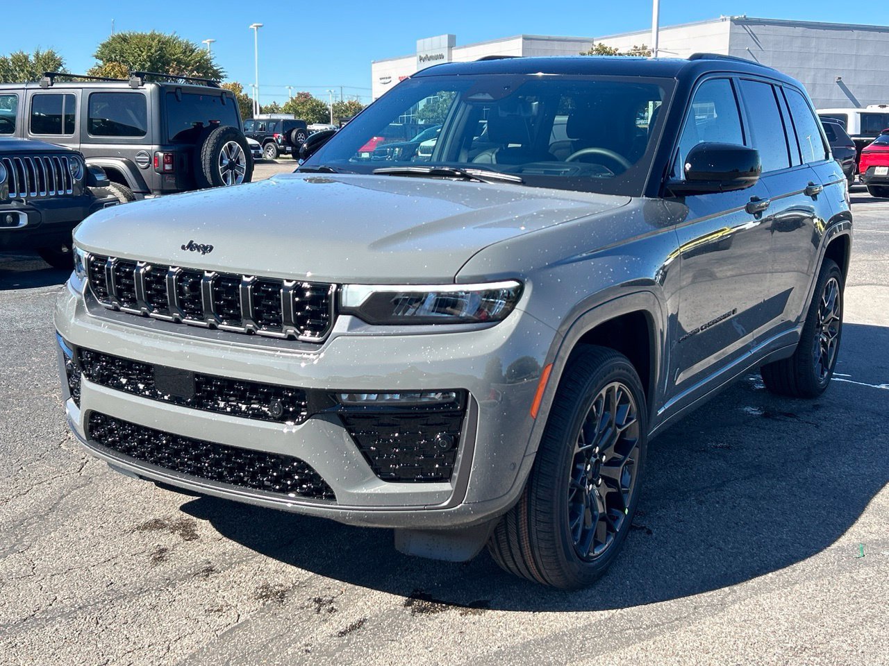 New 2027 Jeep Grand Cherokee Summit AWD/4WD image 7