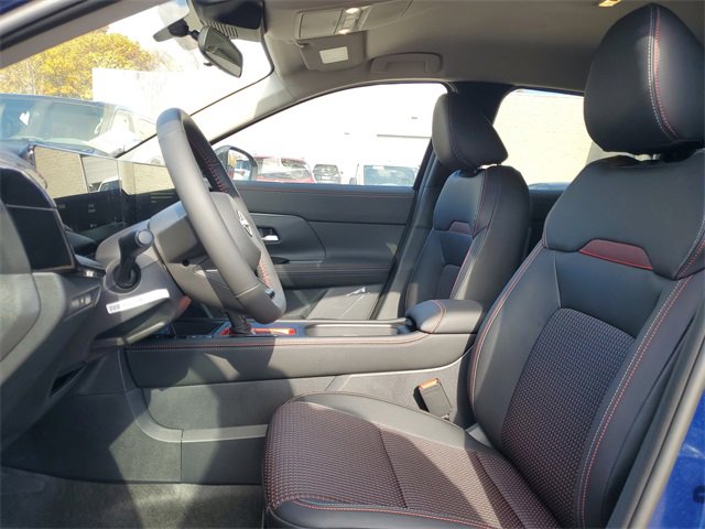 New 2026 Nissan Kicks SR image 9