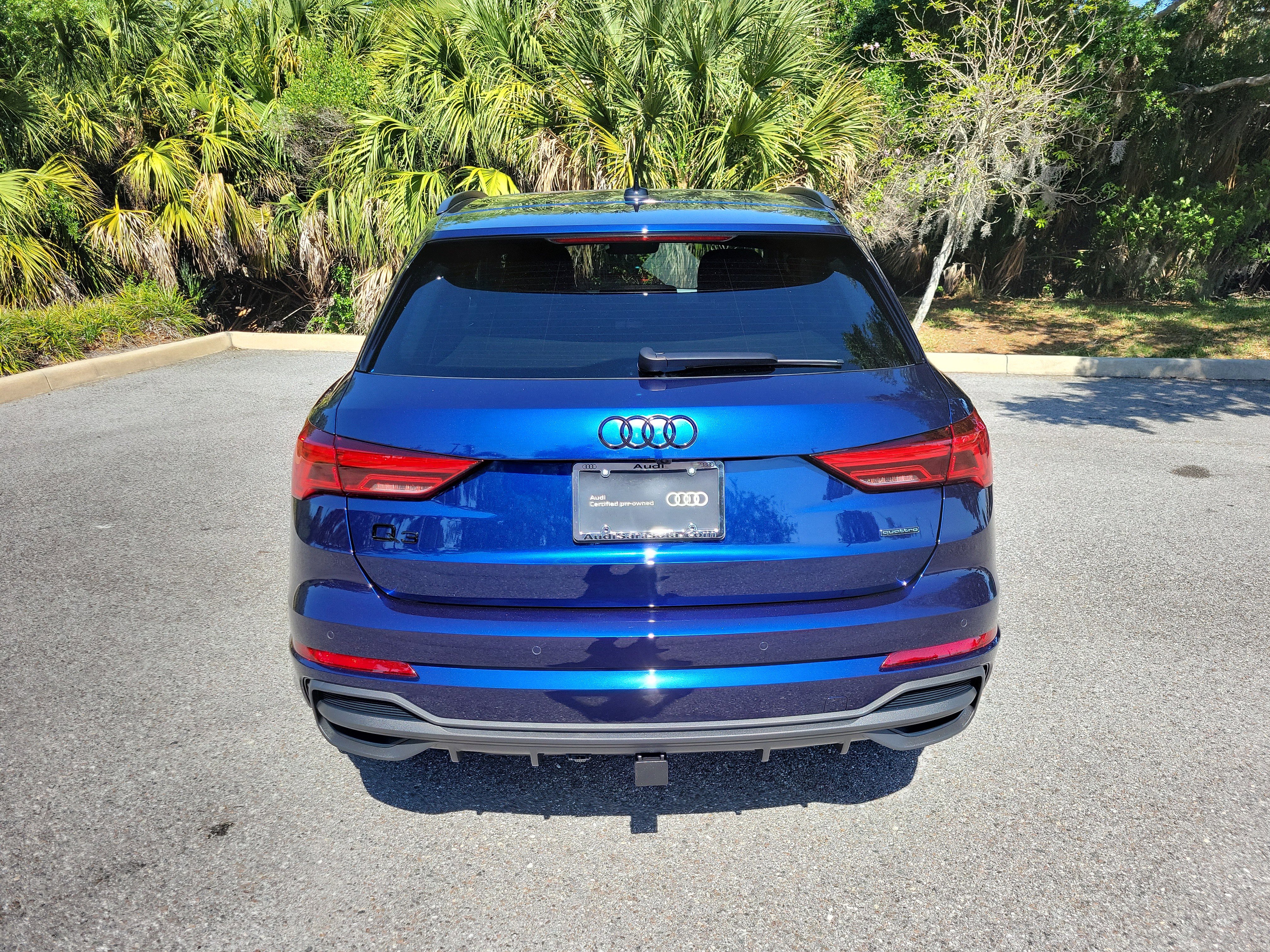 Used 2025 Audi Q3 2.0T Premium w/ Convenience Package image 5