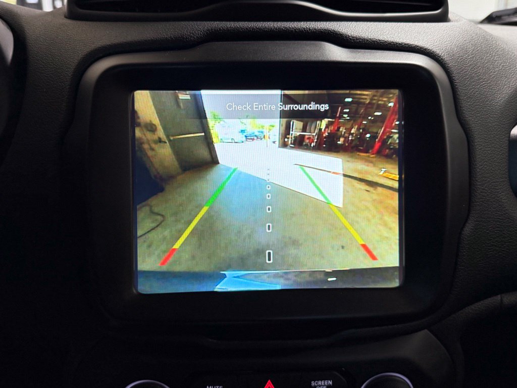 Certified 2022 Jeep Renegade Limited AWD/4WD image 14