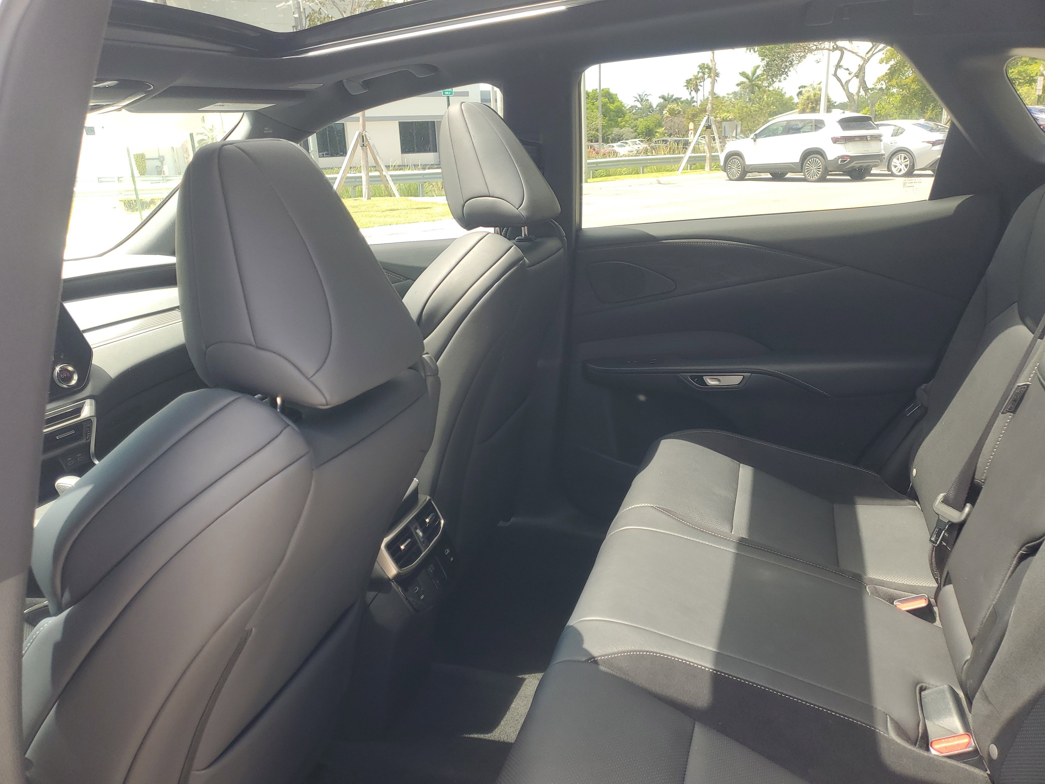 Used 2024 Lexus RX 500h F Sport w/ Cold Area Package image 12
