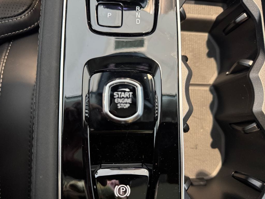 New 2026 Volvo XC90 B6 Ultra w/ Protection Package Premier AWD/4WD image 18