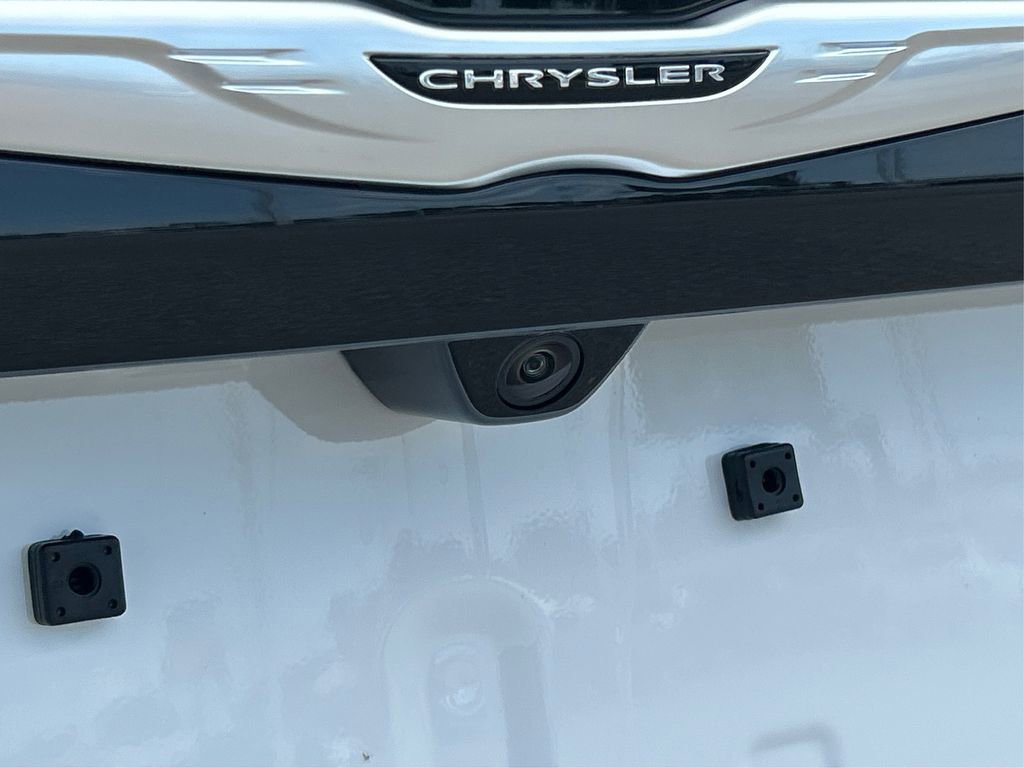 New 2025 Chrysler Voyager LX image 17
