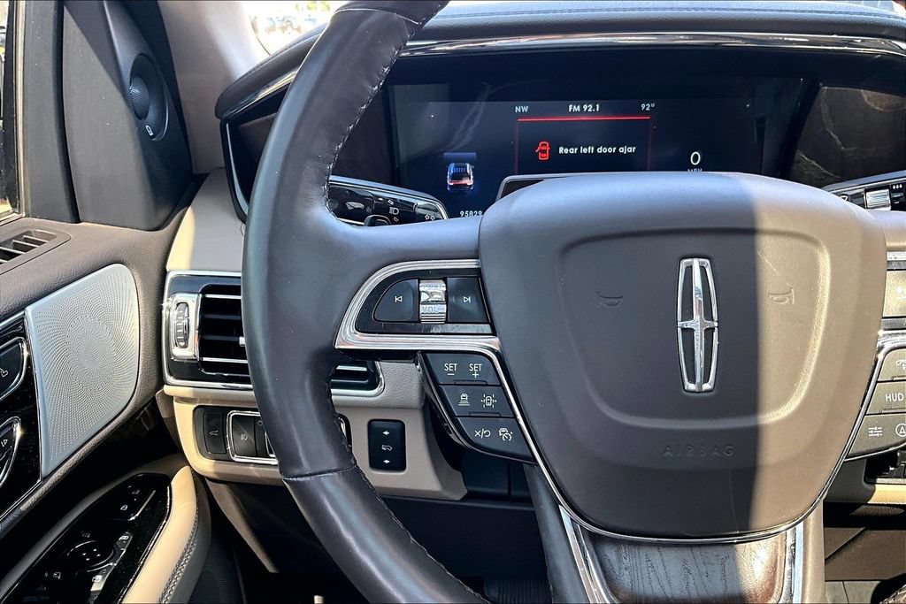Used 2022 Lincoln Navigator Reserve AWD/4WD image 20
