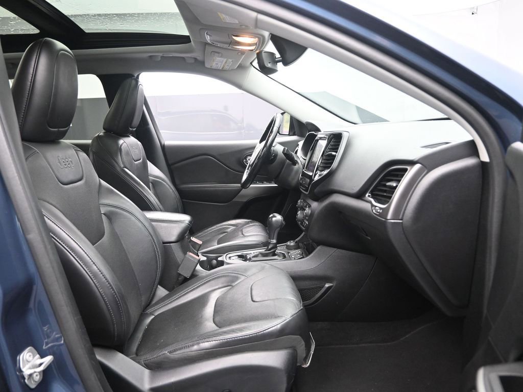 Used 2020 Jeep Cherokee Limited image 31