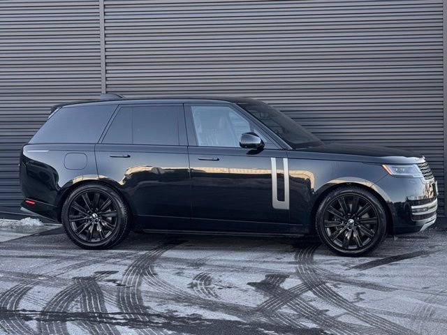Used 2023 Land Rover Range Rover SE image 8