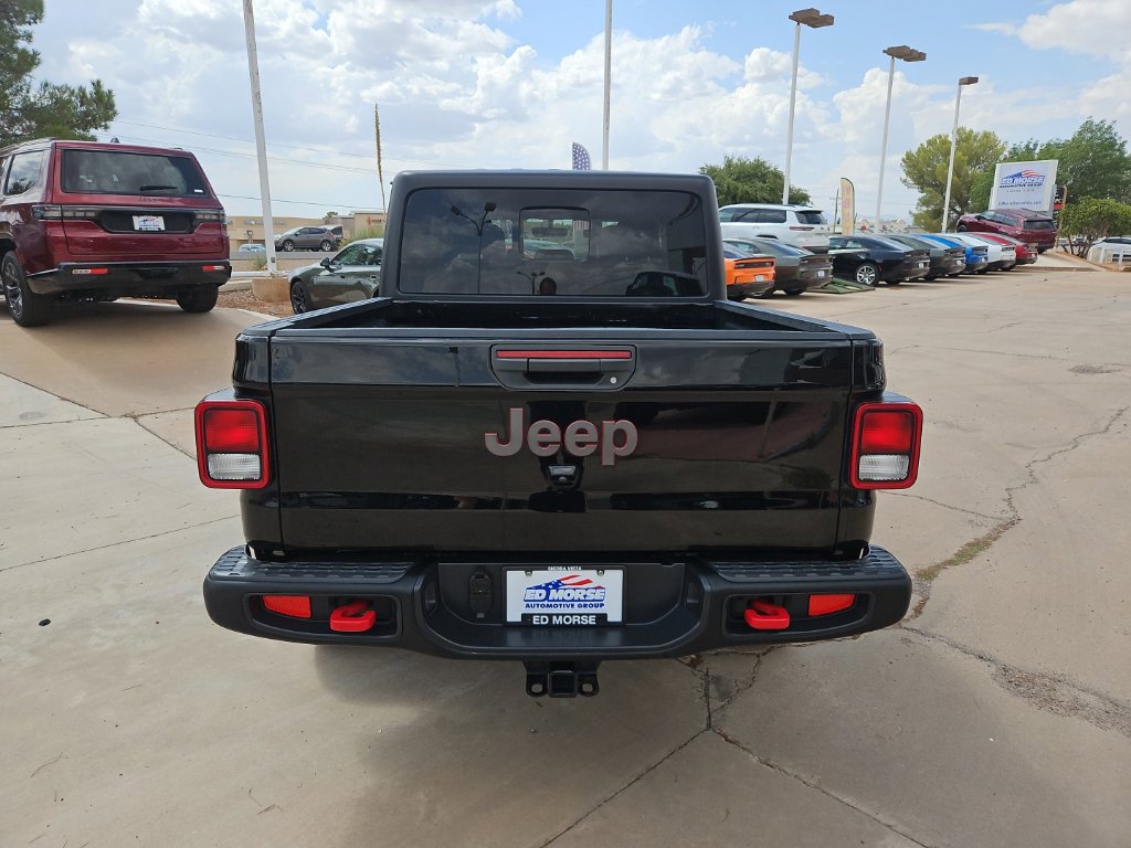 Used 2023 Jeep Gladiator Rubicon w/ Trailer Tow Package AWD/4WD image 3