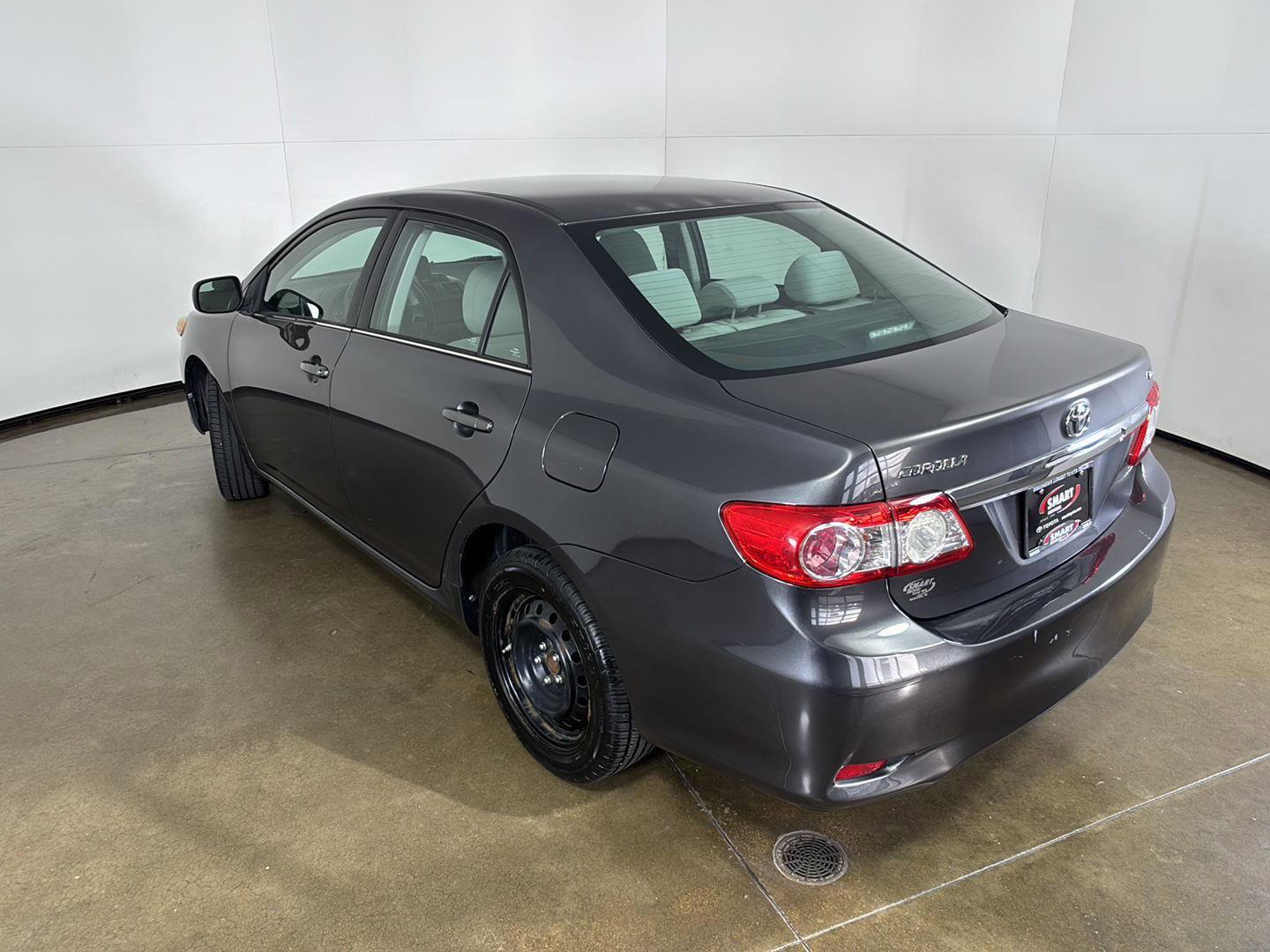 Used 2013 Toyota Corolla LE FWD image 12
