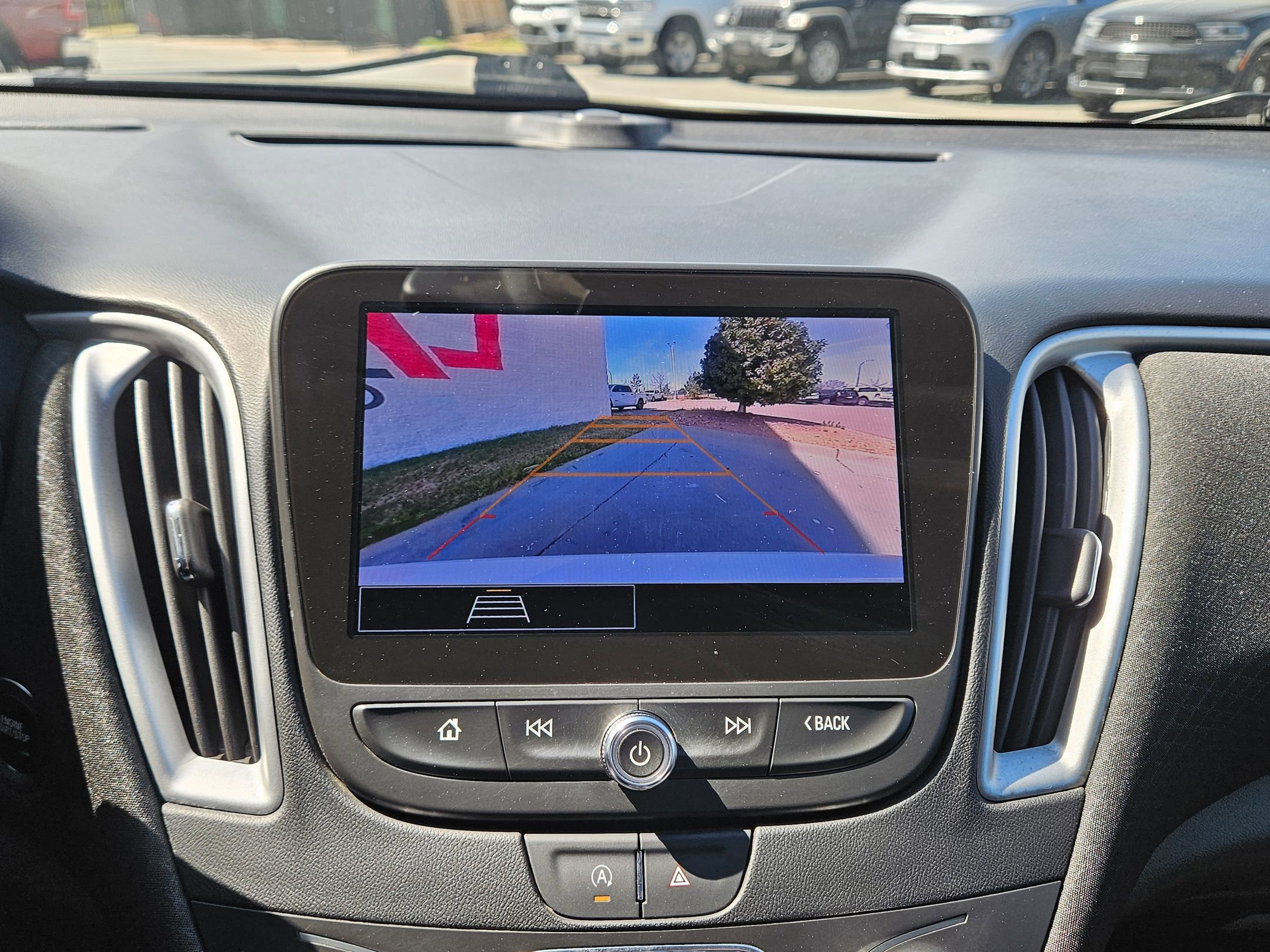 Used 2024 Chevrolet Malibu LT image 32