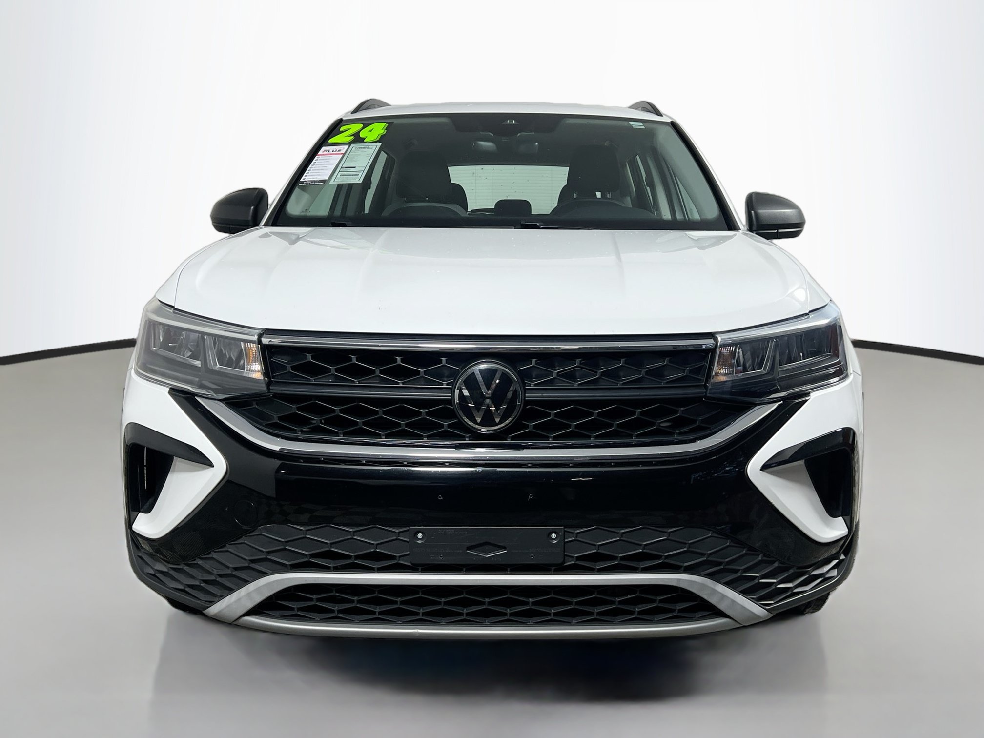 Used 2024 Volkswagen Taos S FWD image 11