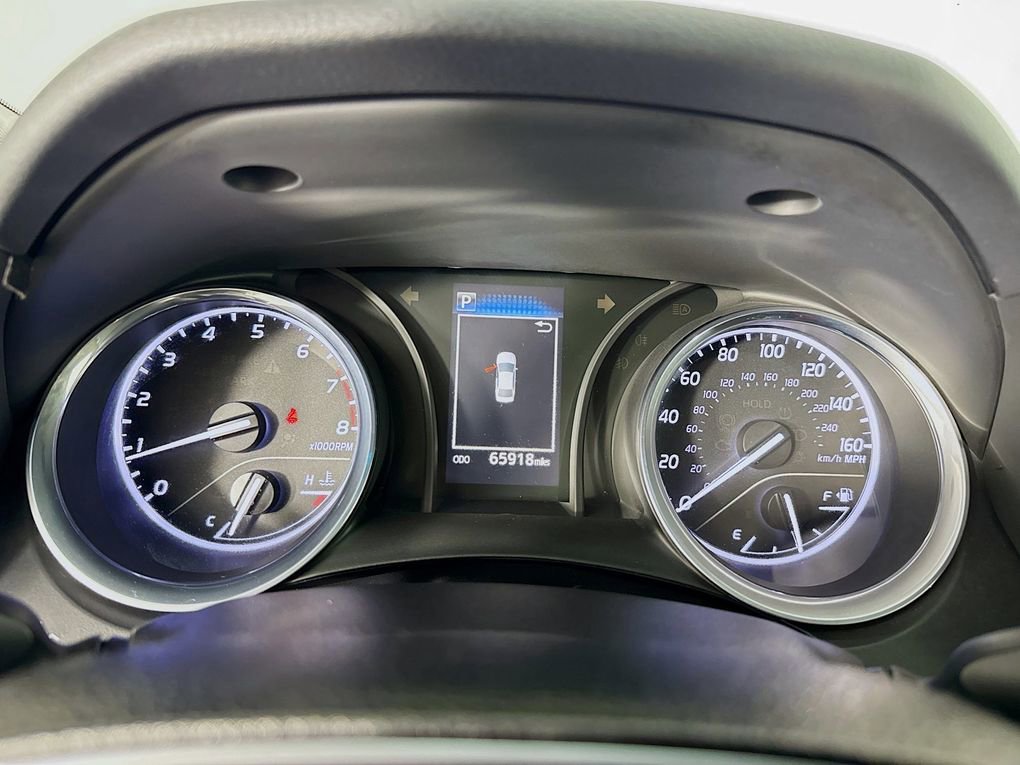 Used 2018 Toyota Camry LE image 17