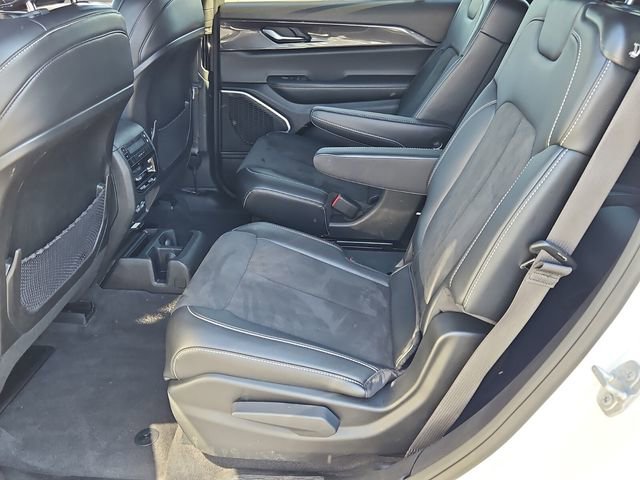 Used 2022 Jeep Grand Cherokee L Laredo image 13