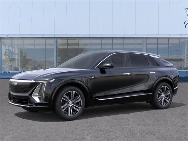 New 2025 Cadillac Lyriq Luxury image 2