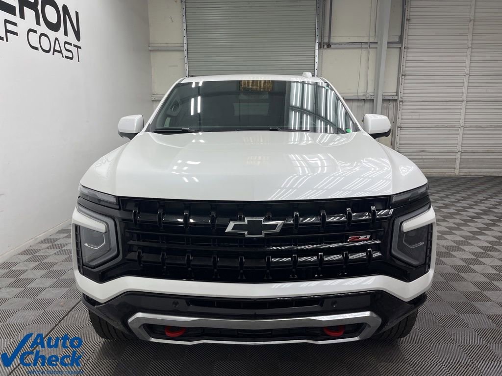 Used 2025 Chevrolet Suburban Z71 image 9