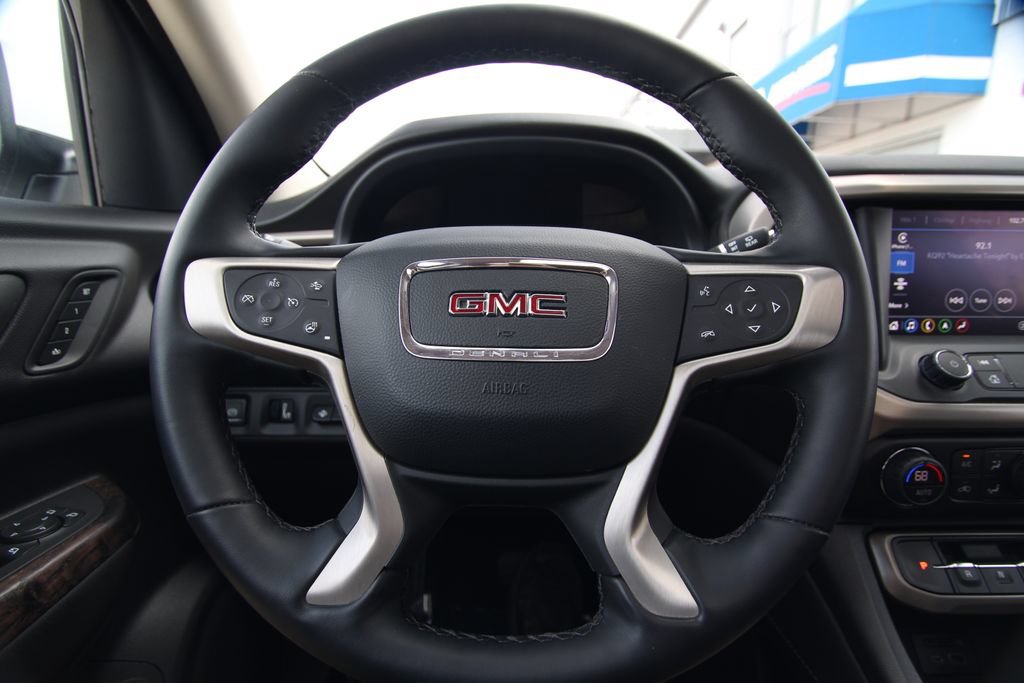 Used 2023 GMC Acadia Denali w/ Denali Ultimate Package AWD/4WD image 22
