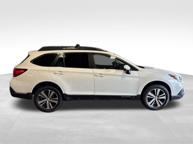 Used 2018 Subaru Outback 2.5i Limited AWD/4WD image 8