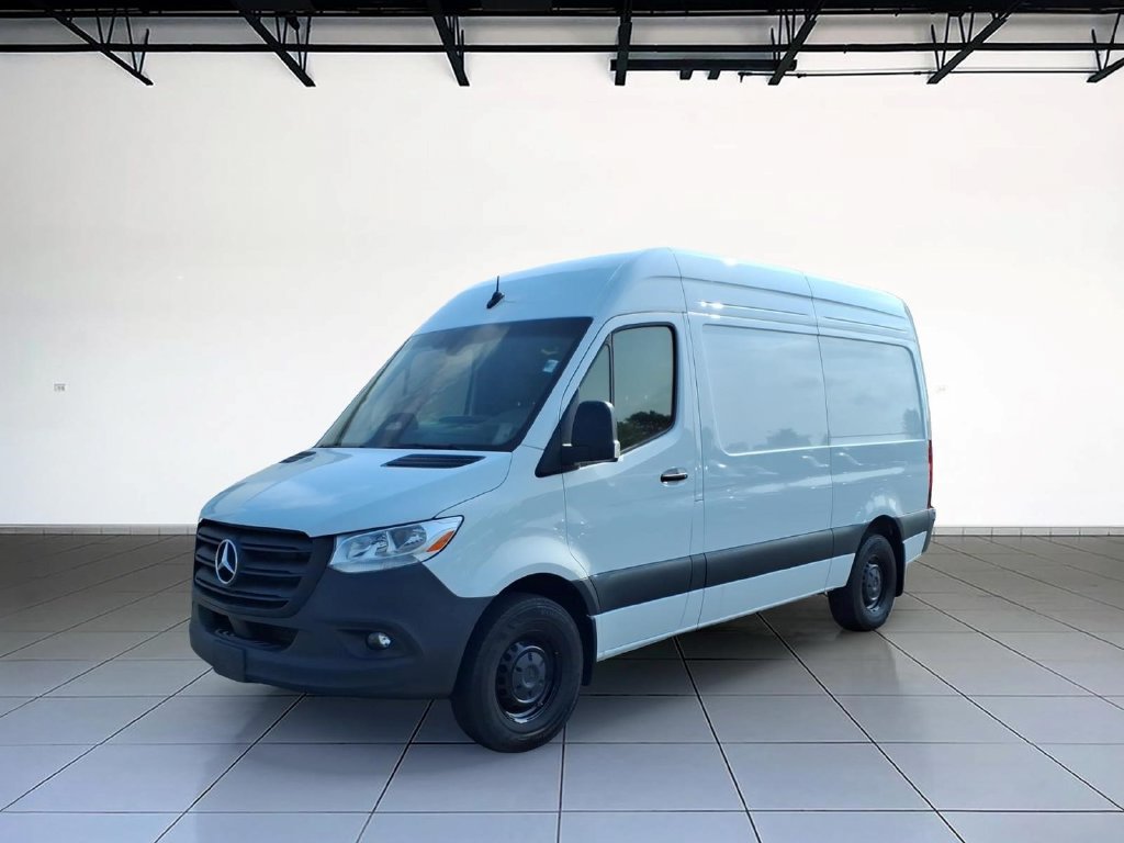 Used 2025 Mercedes-Benz Sprinter 2500 image 1