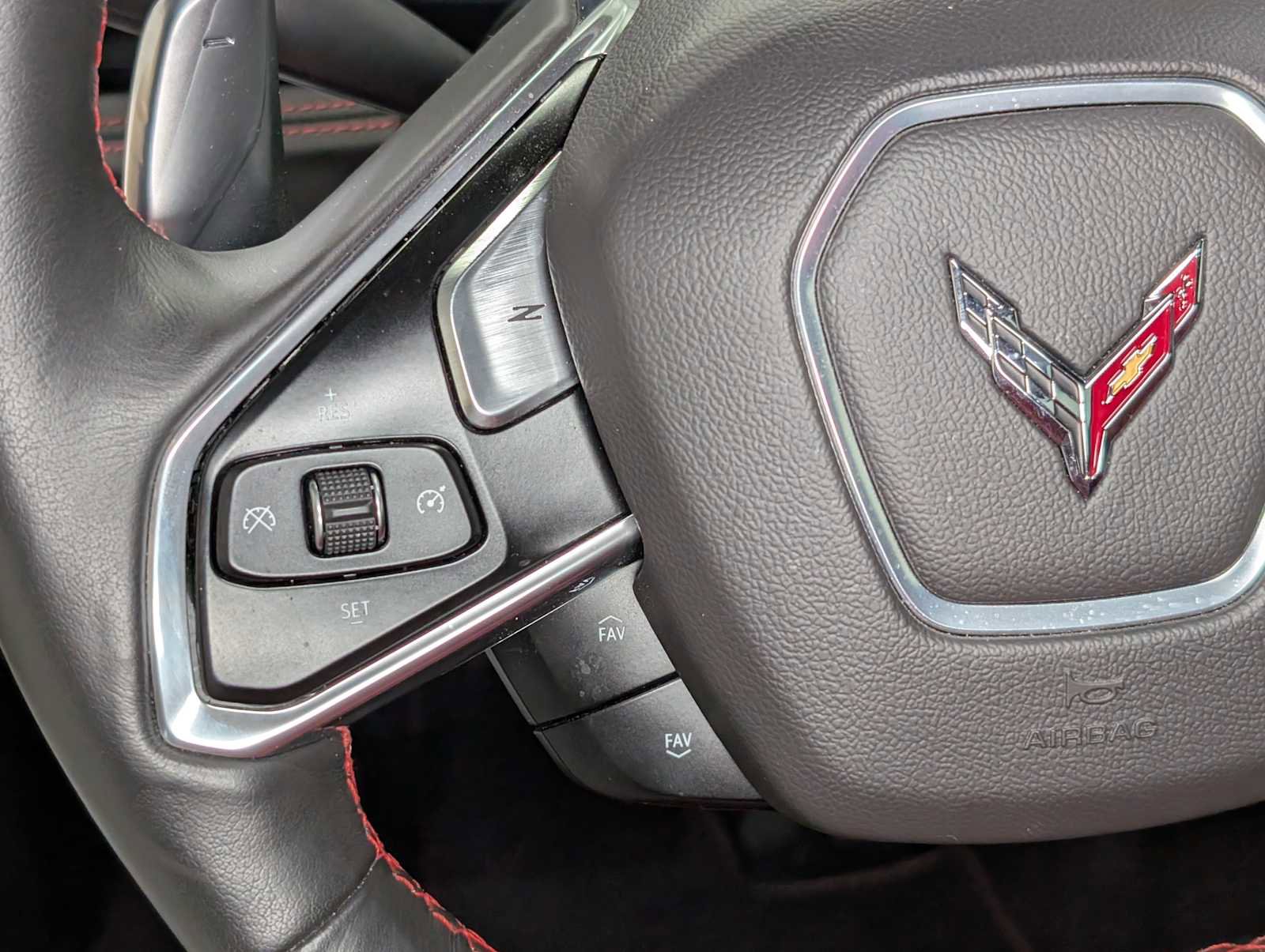 Used 2020 Chevrolet Corvette Stingray Preferred Cpe w/ 2LT Preferred Equipment Group RWD image 31
